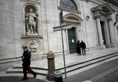 Catholic churches across Rome shut due to virus