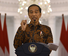 Jokowi urges ministers to focus budget on health care, social aid, economic stimuli