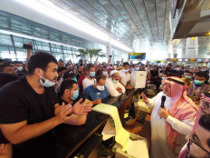Hundreds of Saudis stuck in Jakarta as kingdom suspends international flights due to COVID-19
