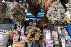 Tunisia herbalists cash in on coronavirus fear