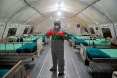 Two hospital directors die of COVID-19 as Indonesian doctors call for transparency