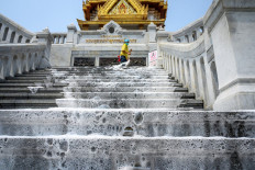 Two Thai provinces loosen lockdowns as new virus cases drop