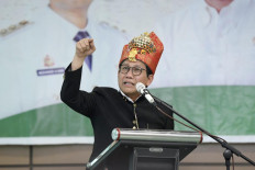 Villages, Disadvantaged Regions and Transmigration Minister Abdul Halim Iskandar.