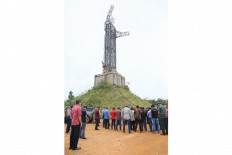 Stalled Jesus statue project dismantled in North Sumatra because of construction flaws