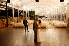 Just the two of us: Israeli couple ties knot to beat coronavirus blues