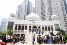 Religion and COVID-19 mitigation