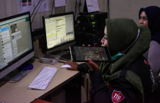 Patience tested at Malang's COVID-19 emergency call center