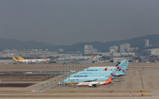 South Korea warns of deportation, jail for quarantine violators