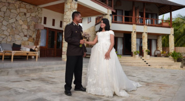 &lsquo;I have to set an example&rsquo;: Police officer postpones wedding amid COVID-19 pande...