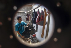 53 percent of Indonesians say obtaining SME permit is hard: SMRC survey