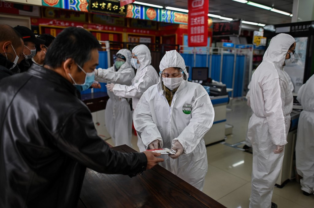 Wuhan official urges vigilance as China plans to mourn coronavirus ...