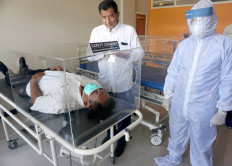COVID-19: Malang university develops safety chamber to minimize patient contact