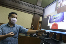 KPK indicts PDI-P member in bribery case while key suspect remains at large
