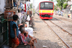 Govt expands social aid for poor to prevent Idul Fitri ‘mudik’