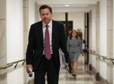 Trump fires intelligence official who had key impeachment role