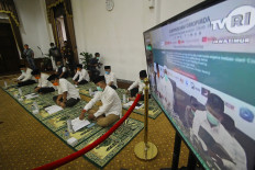 Pray from home, together: NU holds massive online religious gathering in East Java