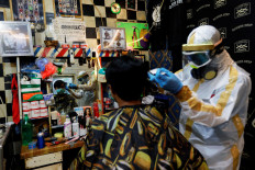 Indonesian barber gears up to groom during coronavirus