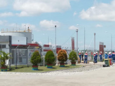 Fire at Central Java gas facility cuts off supply to power plant, homes 