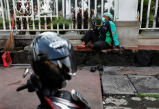 Can we take motorcycle taxis? Clashing regulations leave passengers confused