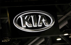 Kia Motors considers halting three South Korean plants as virus hits exports