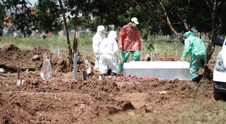 Jakarta buries more than 1,000 bodies according to COVID-19 protocol