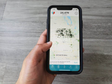 Israel approves cellphone tracking of COVID-19 carriers for rest of year