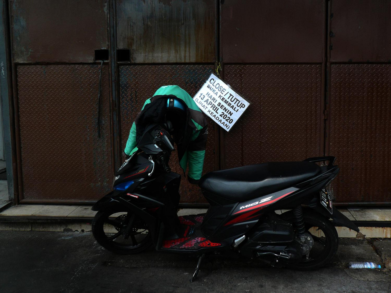 Surviving the streets of virus-stricken Jakarta