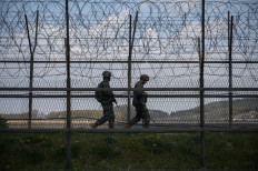 Troops on South Korean side re-arm amid tensions with North