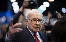 Warren Buffett: 'American magic' will spur US economic recovery