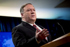 Pompeo warns China over US journalists in Hong Kong
