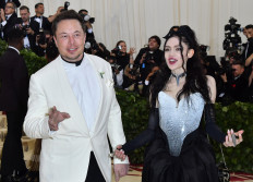 Welcoming new baby, Elon Musk and Grimes back gender-neutral parenting