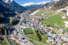 General aerial view taken on April 23, 2020 shows the village and ski resort of St Anton am Arlberg in Tyrol, Austria, close to Ischgl and the Paznauntal valley, amid the new coronavirus COVID-19 pandemic. 