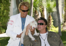 Roy Horn, of magical duo Siegfried and Roy, dies from coronavirus