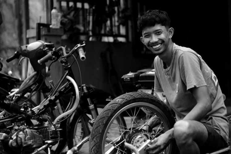 Baristas weather the storm by exploring other talents 