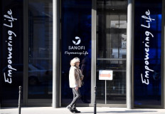 Sanofi eyes approval of COVID-19 vaccine by first half of 2021