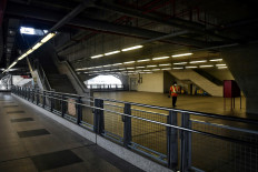 Travel bans cannot be indefinite, countries must fight virus at home: WHO