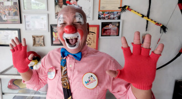 Dedy &ldquo;Delon&rdquo; Rahmanto, a clown with a social mission&nbsp;| Urban Tales