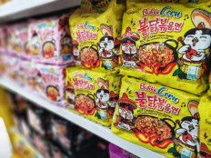 Samyang Foods sells export-version of Spicy Buldak Spicy Chicken noodles in Korea