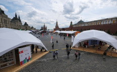 Moscow's annual book fair draws crowds despite coronavirus curbs