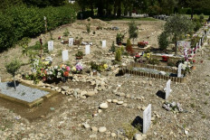 For Italy's Muslims, lack of burial space deepens grief in pandemic