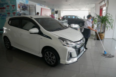 Light at end of tunnel for auto industry as June car sales rebound: Experts