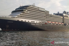 More than 800 Indonesian crew members evacuated from MV Eurodam in Jakarta