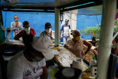 Cubans celebrate no local transmission of COVID-19 for first time in four months