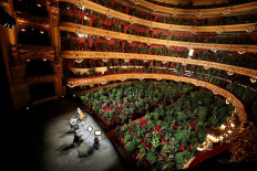 Serenading plants: Barcelona opera reopens with unusual concert