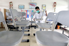 School reopening faces safety dilemma