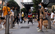 Uni students tap networks to help peers get internships