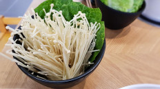 South Korean contaminated enoki mushrooms no longer circulating in markets: Ministry