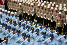 University students can volunteer for national defense program: Education ministry