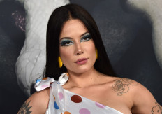 Halsey to publish her debut collection of poetry this year