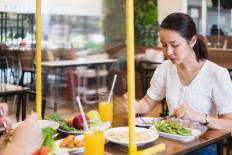 Seven ways social distancing will change restaurants